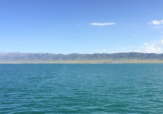 息をのむ景色広がる青海湖