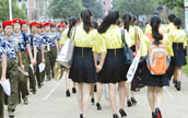 武漢の大学「淑女クラス」の独特な軍事訓練