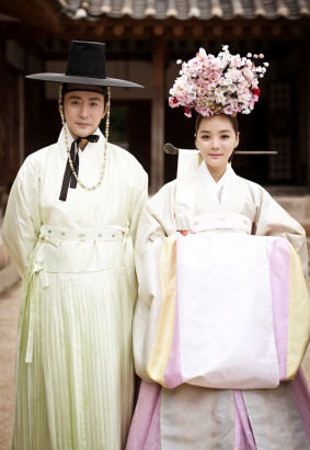 高梓淇とチェリムの韓国風のウェディングドレス写真が公開 2 人民網日本語版 人民日報