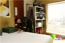APEC会場の武装警察　寝具や洗面用具持参で5つ星ホテルに滞在