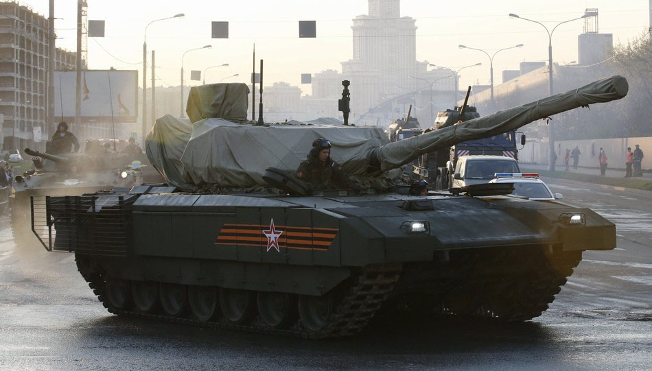 軍事パレード参加兵器がモスクワに集結