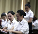 中国南方航空が「ママさんCA」募集の試み　若いママさんが応募可能