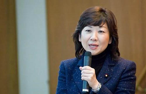 2008年8月15日、野田聖子消費者行政担当大臣