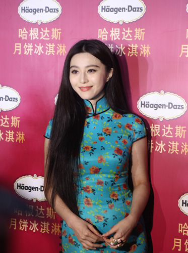 中国の女性トップスターたち　チャイナドレスが似合うのは誰？