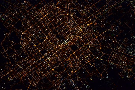 宇宙から撮影した地球に北京の壮大な夜景