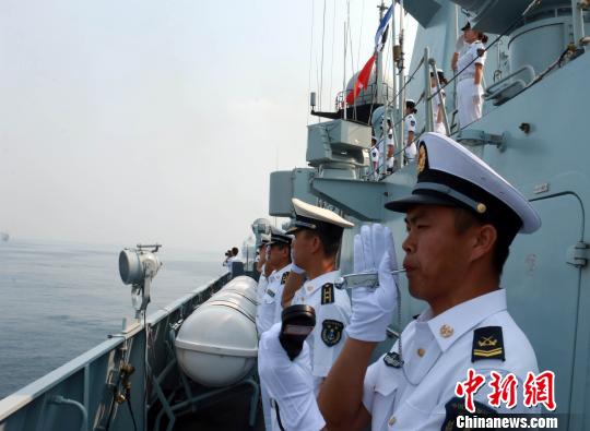 中国海軍がインドの国際海上観閲式に初めて参加
