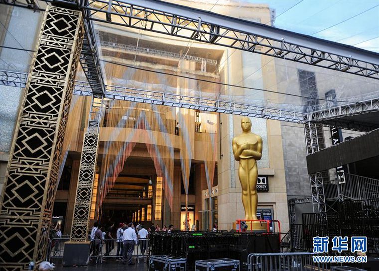 2月23日、米国ロサンゼルス市のハリウッド撮影所で撮影したドルビー・シアター正面入口。
