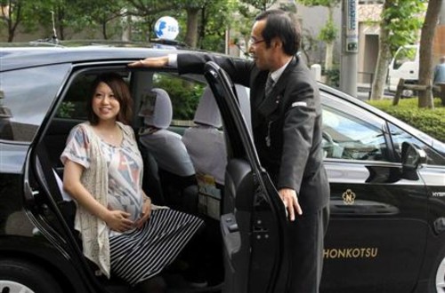日本に登场!妊妇専用车「阵痛タクシー」