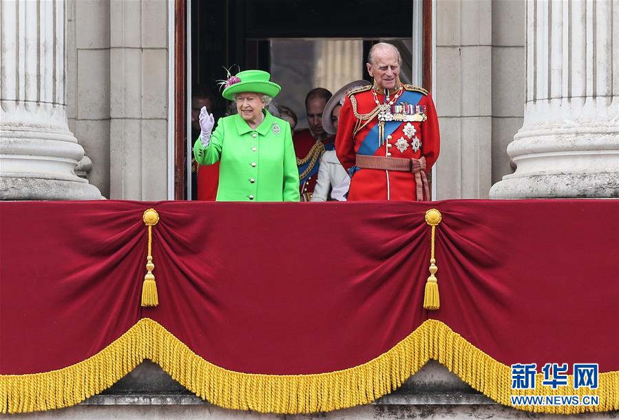 英女王90歳の誕生日 ロンドンで祝賀行事始まる