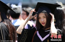北京映画学院、学部生の卒業式開催　美男美女揃い