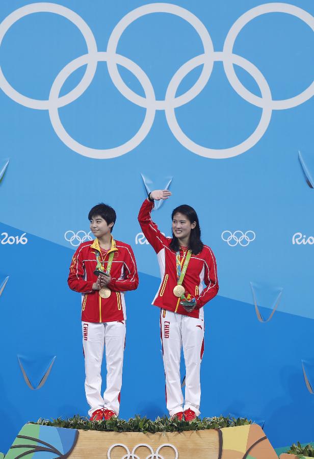 女子シンクロ高飛び込み、中国ペアが金メダル