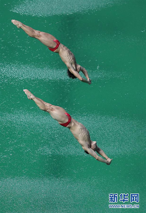 リオの飛び込みプールの水が緑に変色　国際水泳連盟「水質に問題なし」
