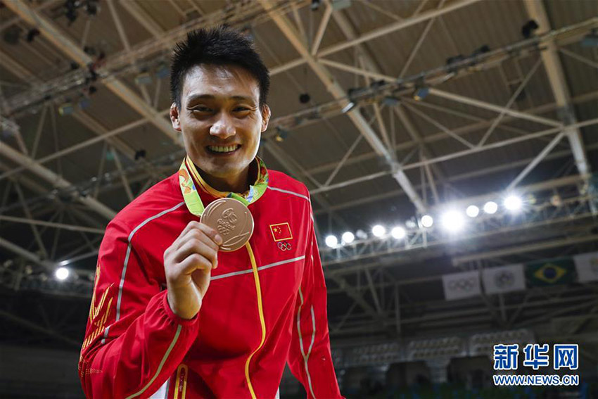 中国男子柔道、五輪史上初のメダル獲得
