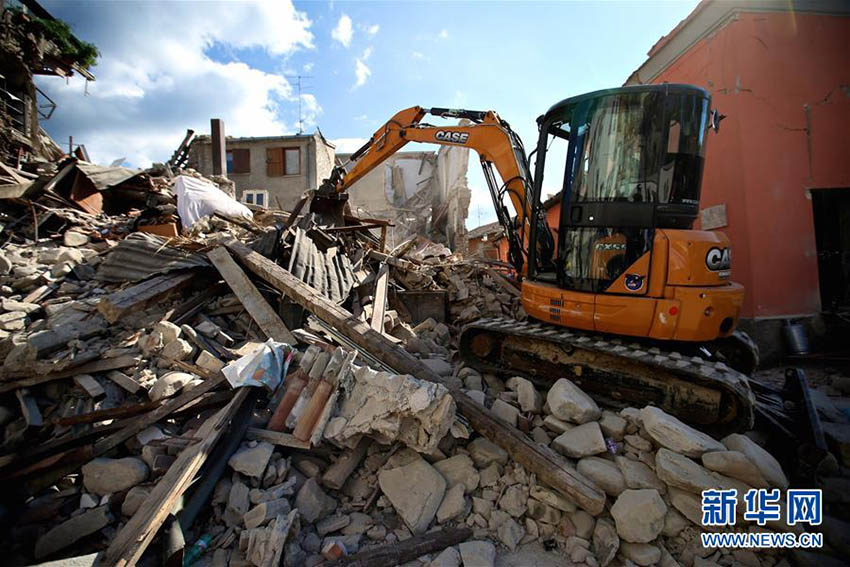 イタリア中部で地震発生　死者159人に