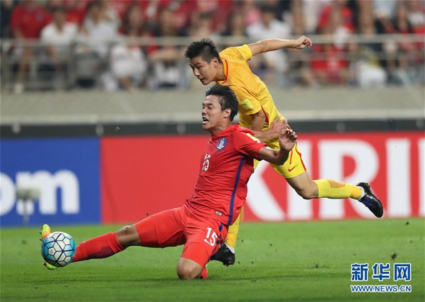 一気に2点追い上げるも、中国2対3で韓国に惜敗 サッカーW杯最終予選