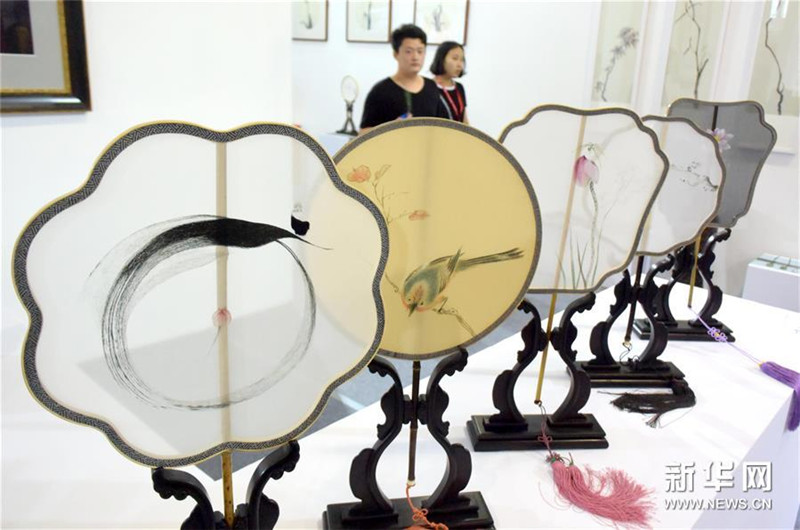 第4回中国無形文化遺産博覧会で展示された刺繍作品