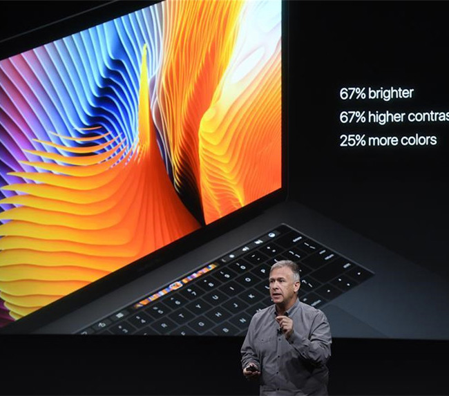 アップルが新型Macbook Pro等を発表