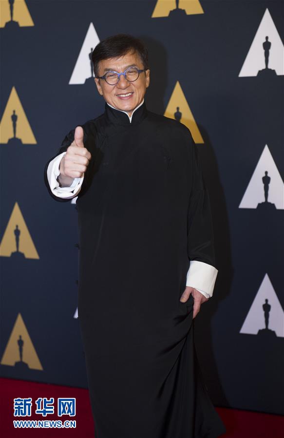 米ロサンゼルスのハリウッドで開催された、映画芸術科学アカデミーの理事会による第8回ガバナーズ賞授賞式に参加したジャッキー・チェン（11月12日、撮影・楊磊）。