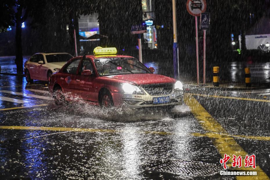 広東省各地で大雨　多数の観測点で降水量100ミリを記録