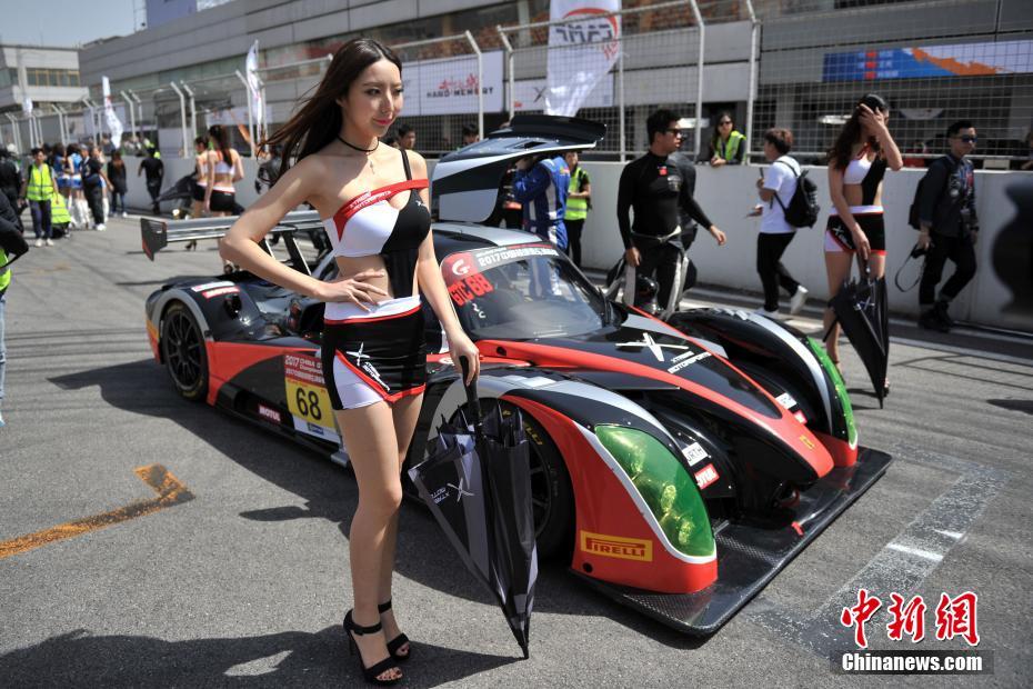 スーパーカーレース選手権ChinaGT開幕　美しいレースクイーンが集結