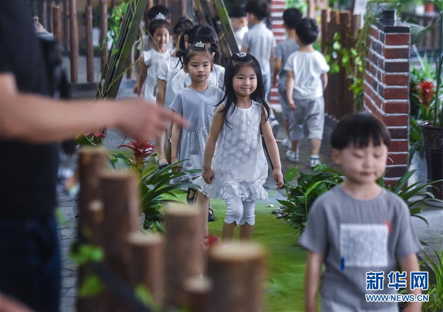 「中国子供服の都」が贈る「国際子供の日」のスペシャルギフト