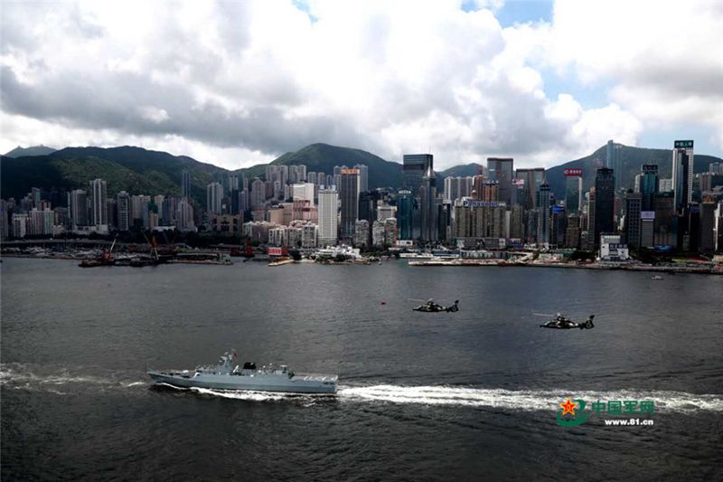 駐香港部隊が海・空合同パトロール活動を実施