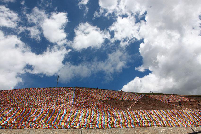 ゴミもなく清潔で美しい雪原地帯　甘粛省の「リトルチベット」