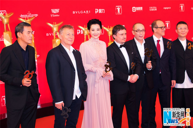 上海国際映画祭閉幕　「青霞仙子」アテナ・チューがレッドカーペットに登場