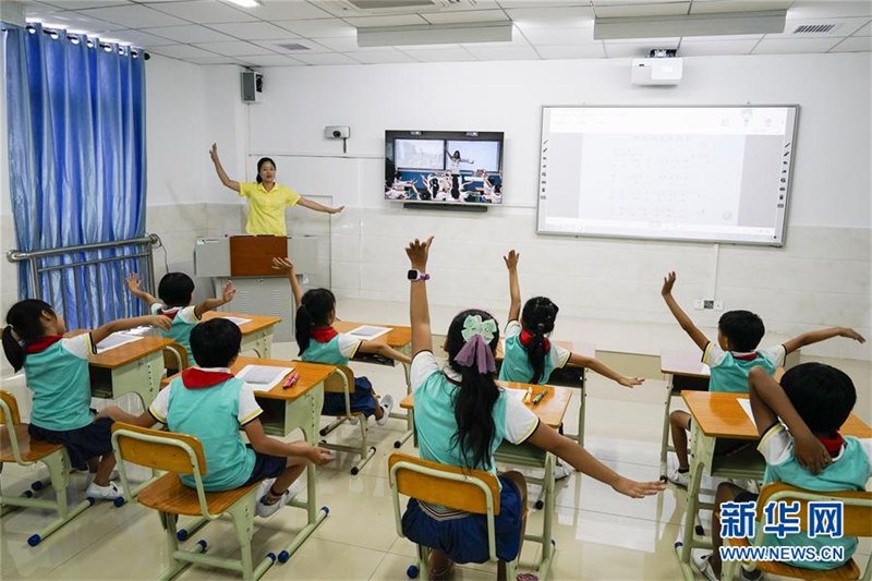 中国最南端の学校、オンライン教育システムを活用