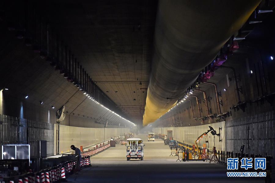 世界最長の海上橋「港珠澳大橋」の主体工事が全線貫通