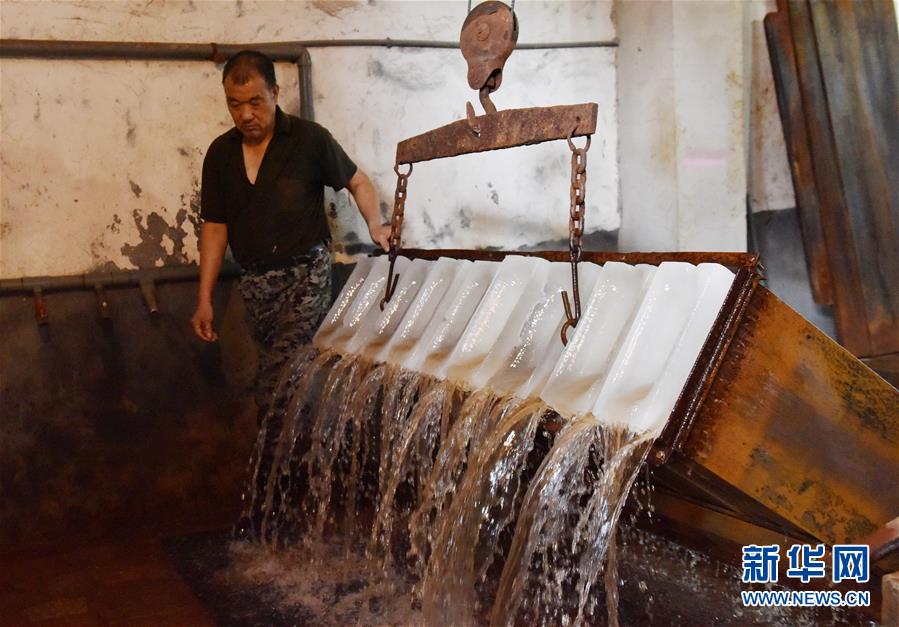 猛暑で「製氷工場」が大繁盛　安徽省