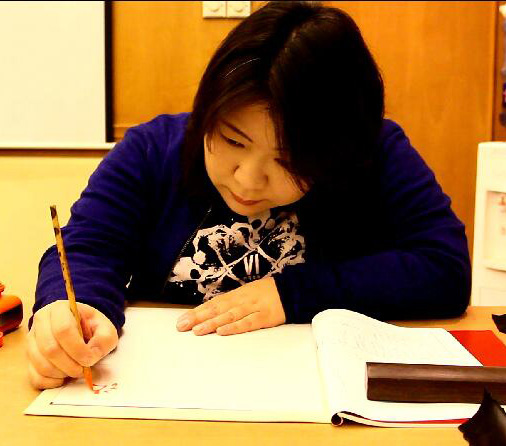 「紙に言葉を書く文学芸術」日本の書道を中国で伝える庄村真琴さん