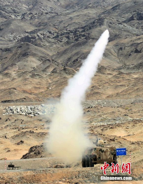 防空ミサイル技能コンクール、天山の麓で開催 