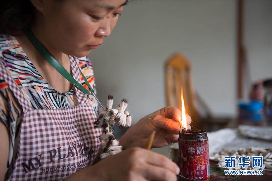 中国国家級無形文化遺産の「湖筆制作技法」を伝承する　浙江省