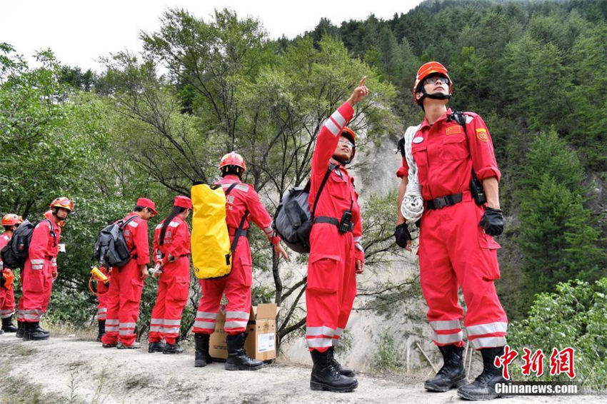 中国国際救援隊、九寨溝地震被災地の実地調査開始