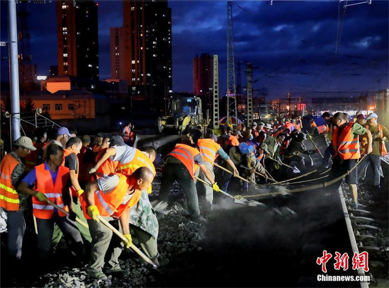 中国高寒高速鉄道「哈牡旅客専用線」が初めて路線上での試験走行