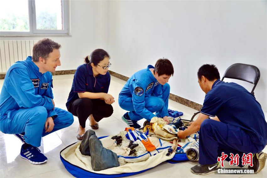 中国と欧州の宇宙飛行士、海上救助訓練を実施