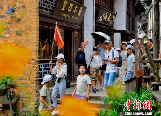 「中国で最も美しい村」、秋の収穫期を迎える　江西省
