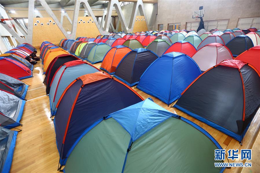 天津大学、遠方からの新入生の保護者向けに「愛心テント」を準備