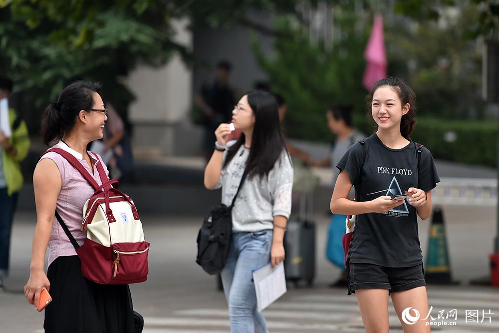 北京電影学院　2017年度新入生が入学手続き