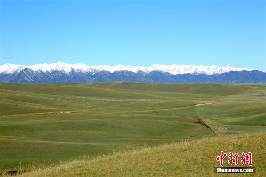 9月の祁連山、「初冠雪」を観測　甘粛省