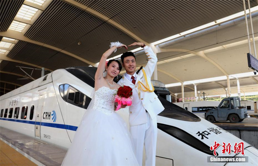 鉄道職員カップル、高速鉄道「ブライダルカー」で結婚式へ　黒竜江省
