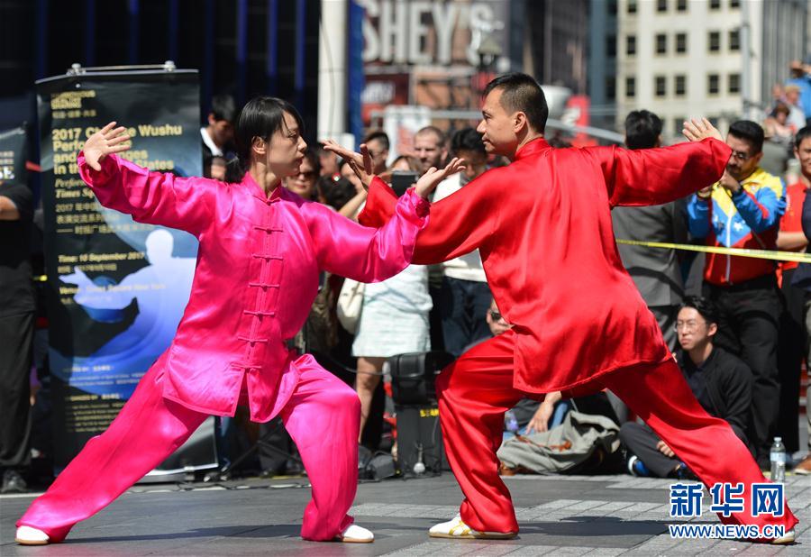NYタイムズスクエアの中国武術イベントで武術文化の魅力発信