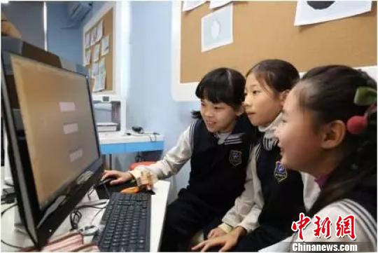 北京の小学生、「魯班鎖」で意匠特許証書を取得