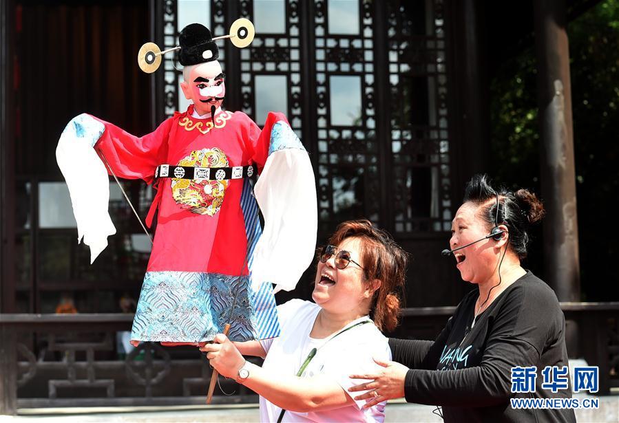 江蘇省揚州市の「無形文化遺産」披露するイベントが瘦西湖で開幕 