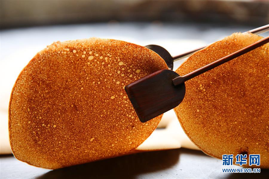 老若男女に愛される米粉餅　香り高くもっちりとした食感が特徴　江蘇省