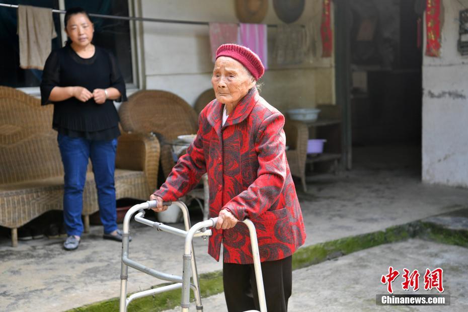 成都市最高齢117歳の朱さんの誕生日　子孫はなんと百人以上　四川省