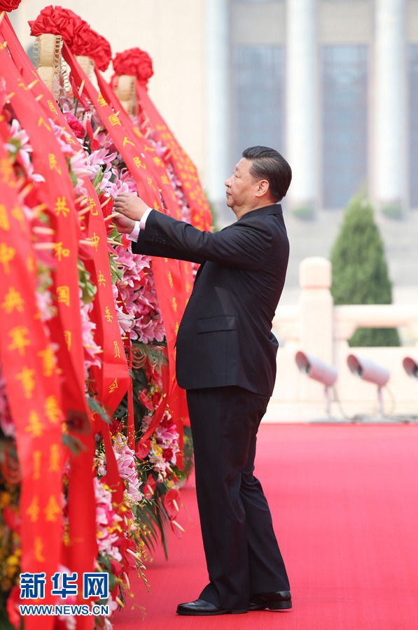 「烈士記念日」北京で人民英雄への献花式典
