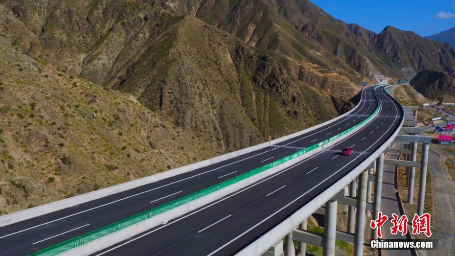 中国唯一のサラール族自治県に高速道路が開通　青海省