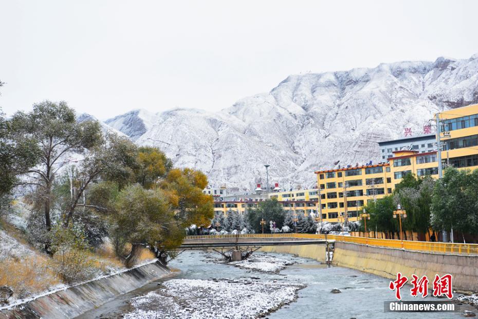 中国北方の広い範囲で雨模様、初雪観測も多数